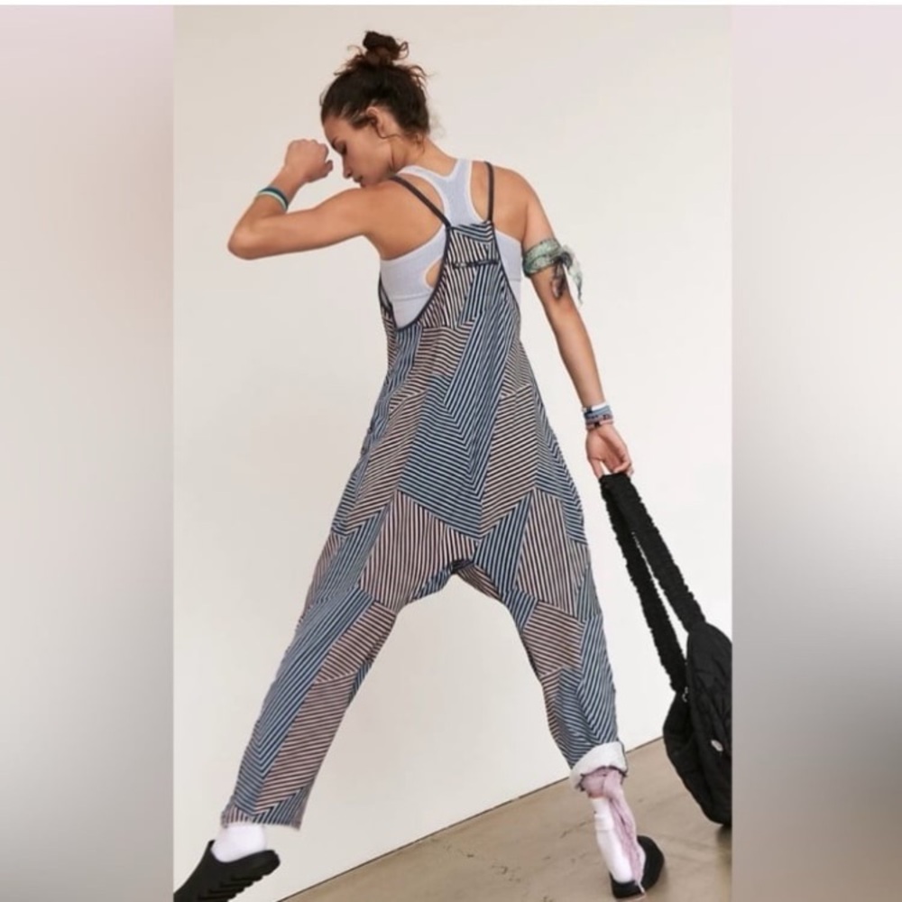NWT FREE PEOPLE Movement Printed Hot Shot Onesie in Black Stripe Combo - Picture 2 of 5